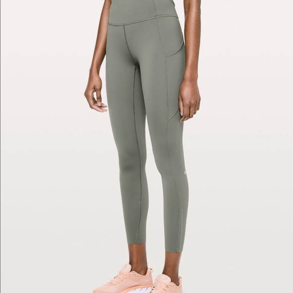 SOLD *** Lululemon Fast & Free 7/8 Tight - Picture 3 of 7